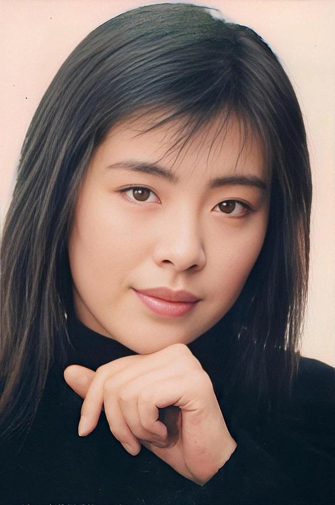 住了16年的王祖贤她的钱都是从何而来凯发K8旗舰厅不工作不拍戏在温哥华(图5)