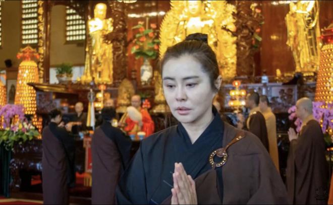 住了16年的王祖贤她的钱都是从何而来凯发K8旗舰厅不工作不拍戏在温哥华(图2)