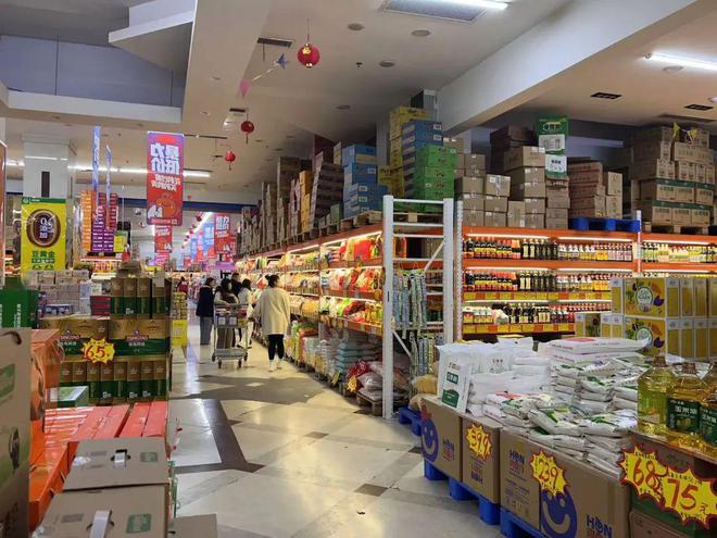 零售：三线+量贩零食店凯发首页登录经销商入局(图3)