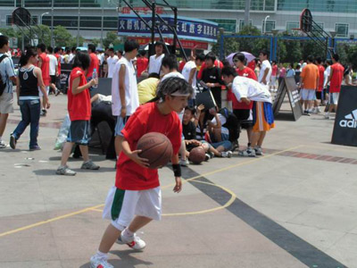 记者专栏--街球挑战赛K8凯发登录武汉赛区小(图1)